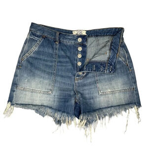 Free People/We The Free Button Fly Fray Denim Shorts. Sz: